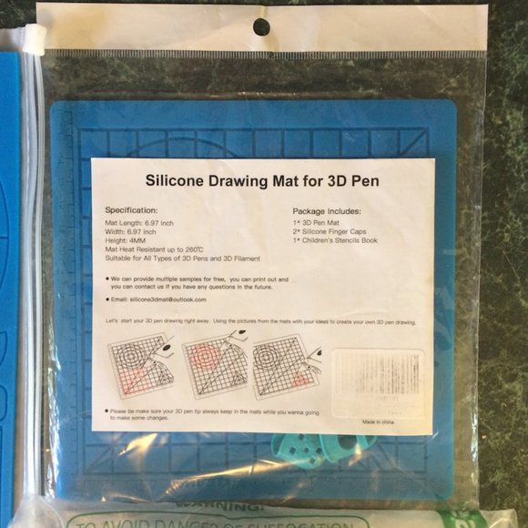 NWT 3D Drawing Pen/3D Printer Bundle. 2 Mats and 2 Filament Packs for 3Doodler - Picture 4 of 13